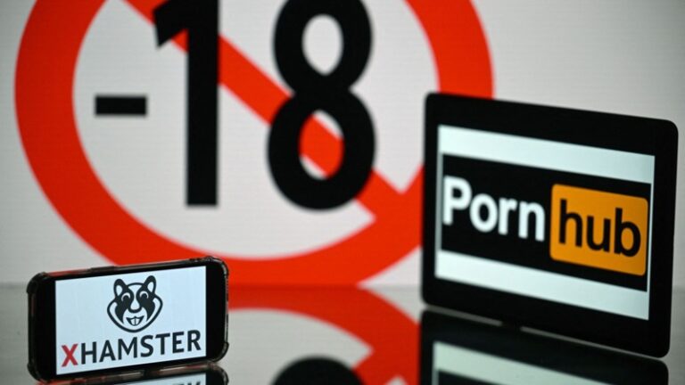 Pornhub vs xHamster